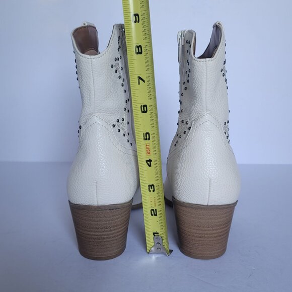 Universal Thread Off-White Faux-Leather Western Cowgirl Ankle Boots. Size 9.5 - Picture 5 of 8